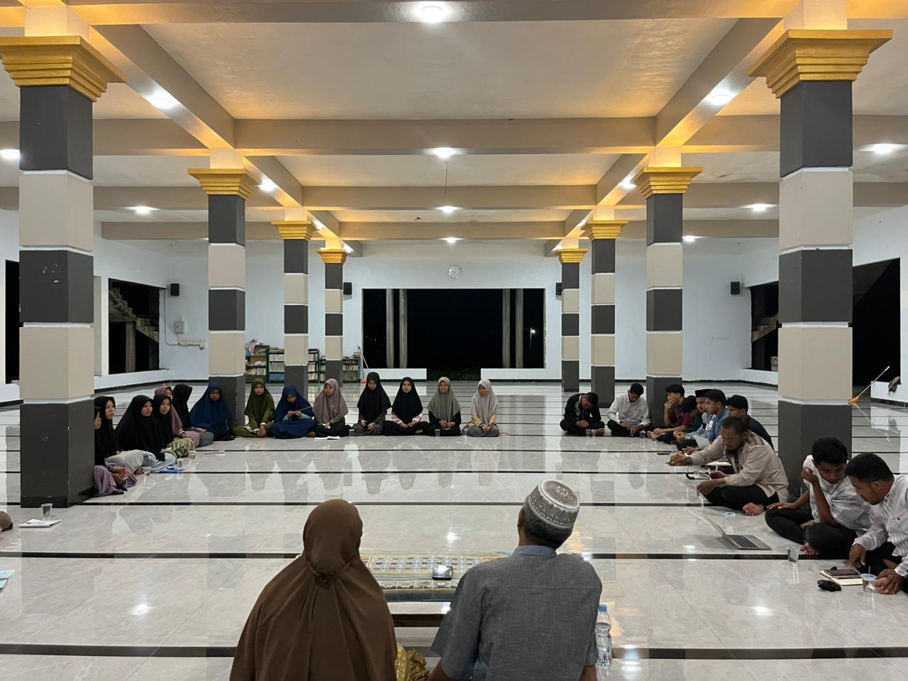 Menguatkan Sinergi dan Komitmen Pendidikan dalam Rapat Kamisan Dewan Guru